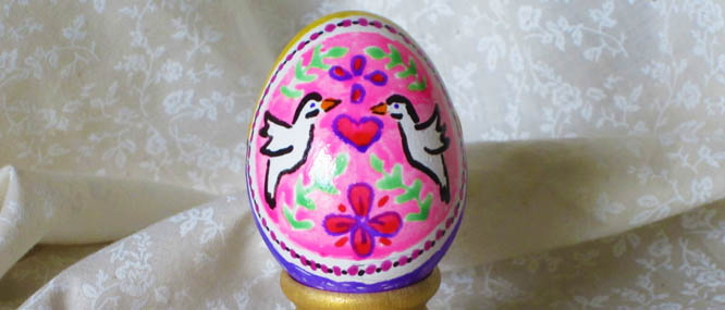 Spring bird design Easter egg