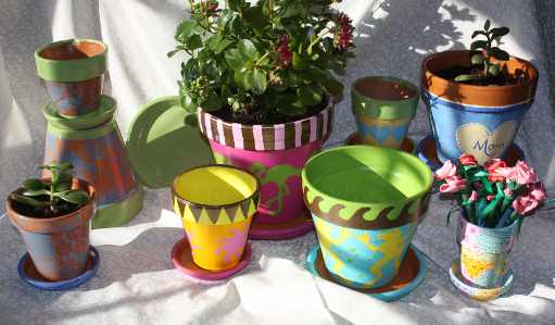 https://childrensart.info/flower-pots/images/painted-flower-pot-childrens-craft.jpg